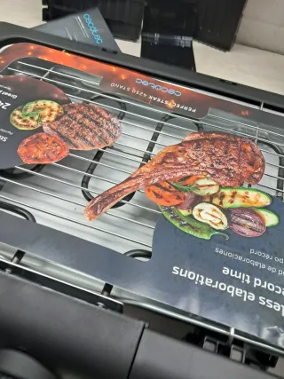 Cecotec Barbacoa Eléctrica PerfectSteak 4250 Stand