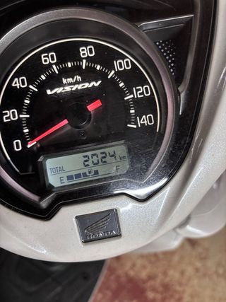 Honda Vision 110 Scooter Blanca