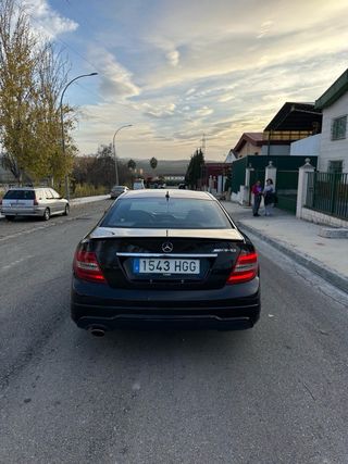 Mercedes-Benz Clase C220 Coupe AMG