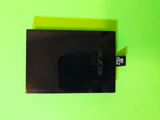 Xbox 360 Slim non testata