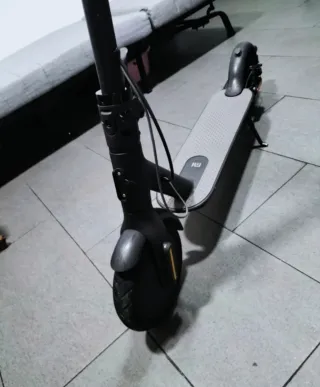 Patinete Eléctrico Xiaomi + Casco