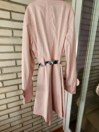 Gabardina rosa Kling con cuadros