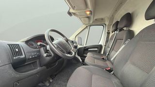 Peugeot Boxer Furgon BlueHDi 140 S&S Pack 335 L2H2 103 kW (140 CV)