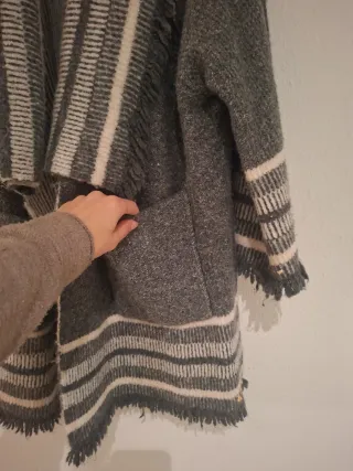 Poncho Lana Zara
