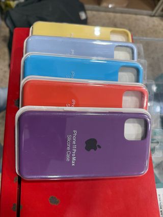 5 custodie per iPhone 11 Pro Max