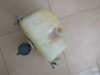 Reservatório água limpa vidros Peugeot 405