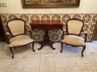 2 Cadeirões Clássicos Madeira Maciça