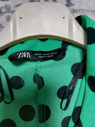 Blusa ZARA Verde y Negra Talla XS