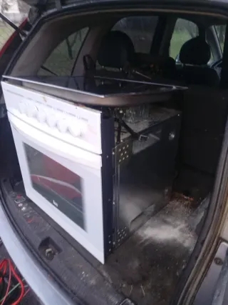 Forno e piano cottura bianchi in vendita