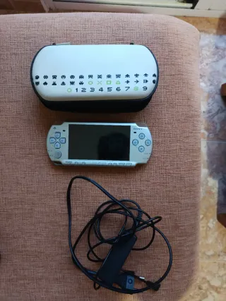 Console PSP Sony Silver in ottime condizioni