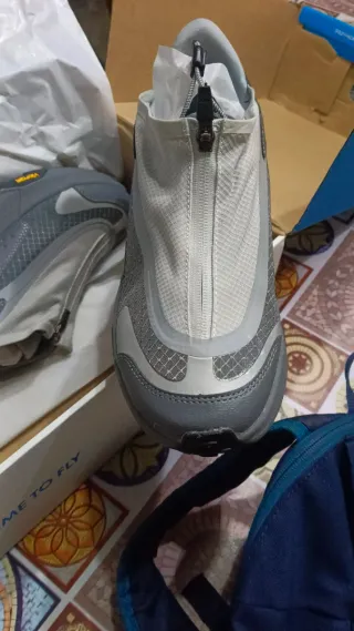 Zapatillas Hoka Vibram Talla 43