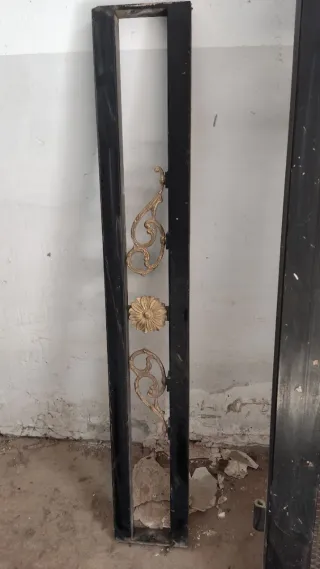 Puerta Hierro Forjado con Cerradura. 102x180 cm.