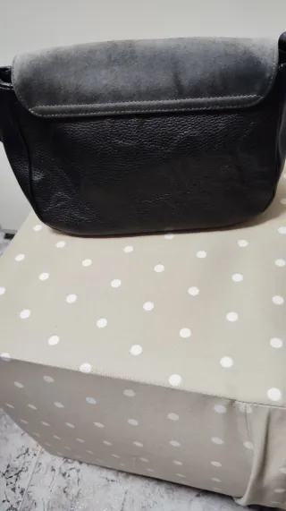 Bolso Tous Negro y Gris Piel Serpiente
