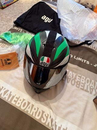 Casco AGV con intercomunicador
