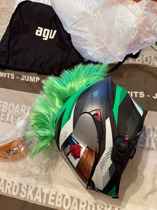 Casco AGV con intercomunicador