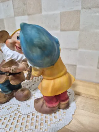 Figuras de cerámica de enanitos