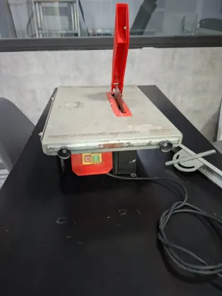 Sierra de mesa para madera