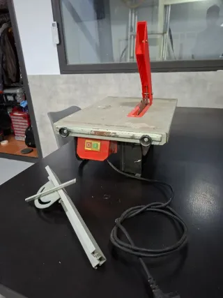 Sierra de mesa para madera