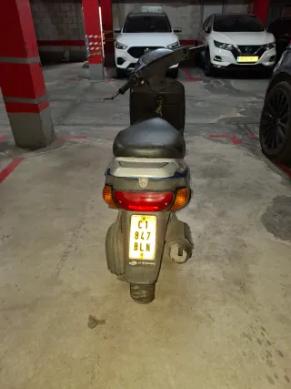 Piaggio Scooter Azul - 156466 km