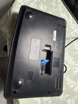 Radio despertador SANYO sin usar