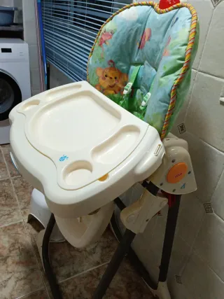 Trona Fisher-Price con cojín estampado