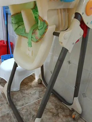 Trona Fisher-Price con cojín estampado