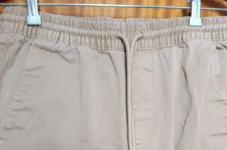 Pantalón Chino Jogger Bershka Beige Talla S (38)