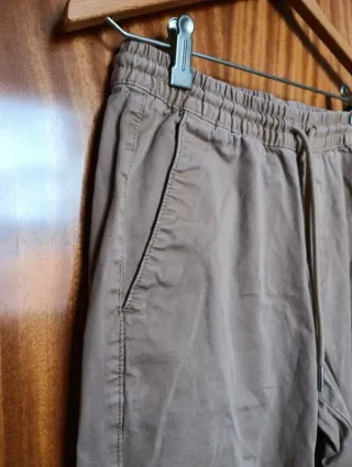 Pantalón Chino Jogger Bershka Beige Talla S (38)