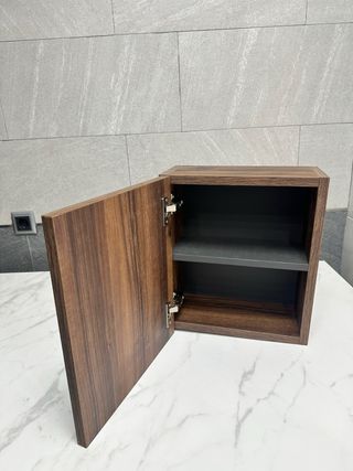 pareja de armarios pequeños