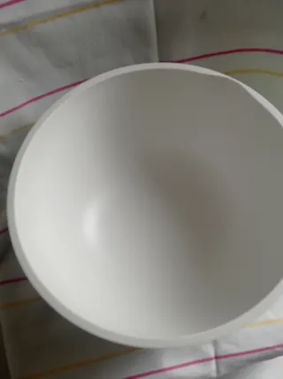 Ciotola in plastica verde con coperchio