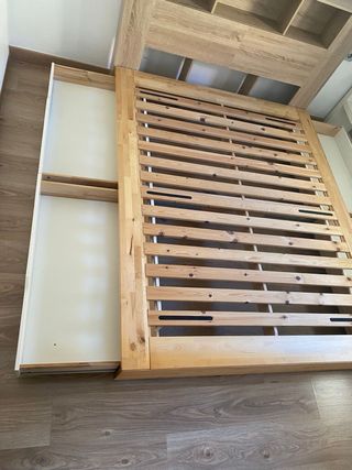 Cama de matrimonio 160x200 + cabecero.