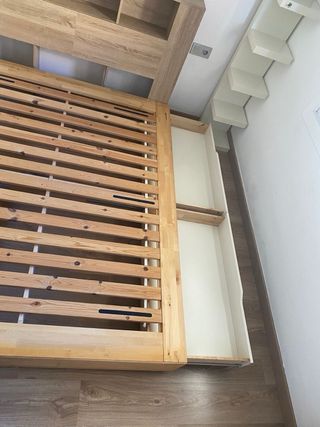 Cama de matrimonio 160x200 + cabecero.