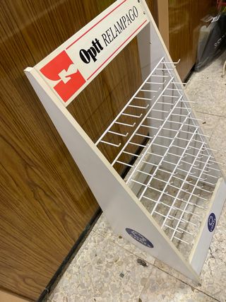 Mueble expositor cremalleras Optt RELAMPAGO