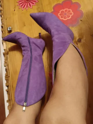 Stivali viola in camoscio