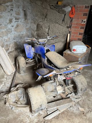 Yamaha Raptor 660 Azul con motor roto