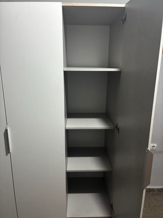 Armario blanco 3 puertas con espejo