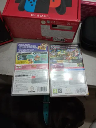 Nintendo Switch OLED + 2 Juegos + Nitro Deck