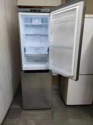 Nevera Indesit inox clase A++ 193x60cm garantía