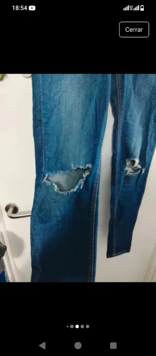 Pantalón Zara Roto Talla 34 Oscuro