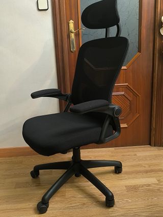 Silla de oficina ergonómica con reposacabezas