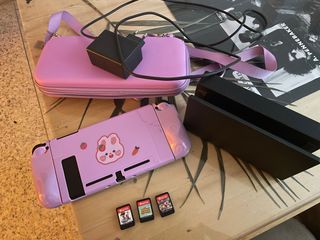 Nintendo Switch Rosa + Funda + 3 Juegos