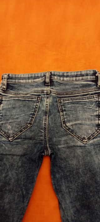 Pantalones vaqueros Diesel. NUEVOS