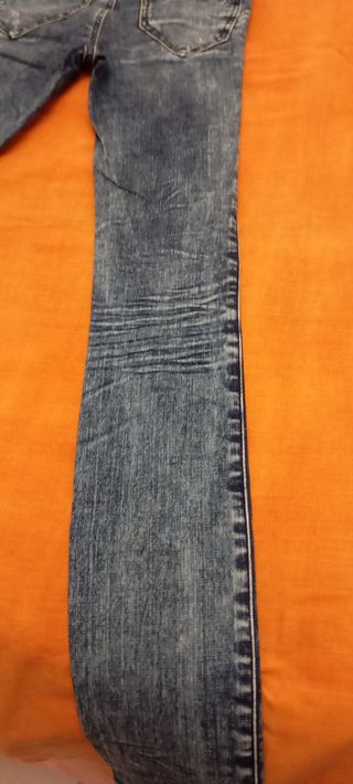 Pantalones vaqueros Diesel. NUEVOS