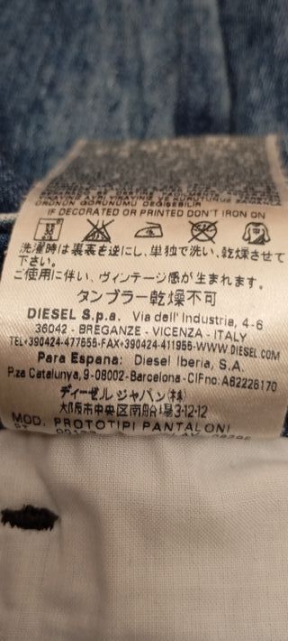 Pantalones vaqueros Diesel. NUEVOS