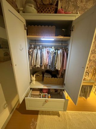 Armario infantil de madera