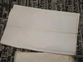 Lote de ropa de cama bordada