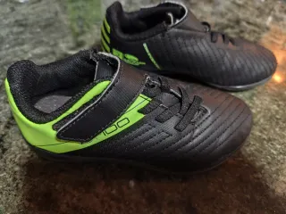 Botas de fútbol de colores