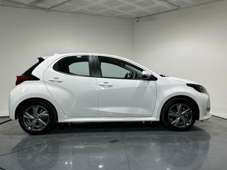 Toyota Yaris 120H ACTIVE PLUS