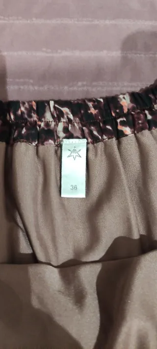 Falda plisada estampada multicolor