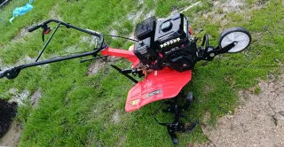 Motoazada Kz700 Roja